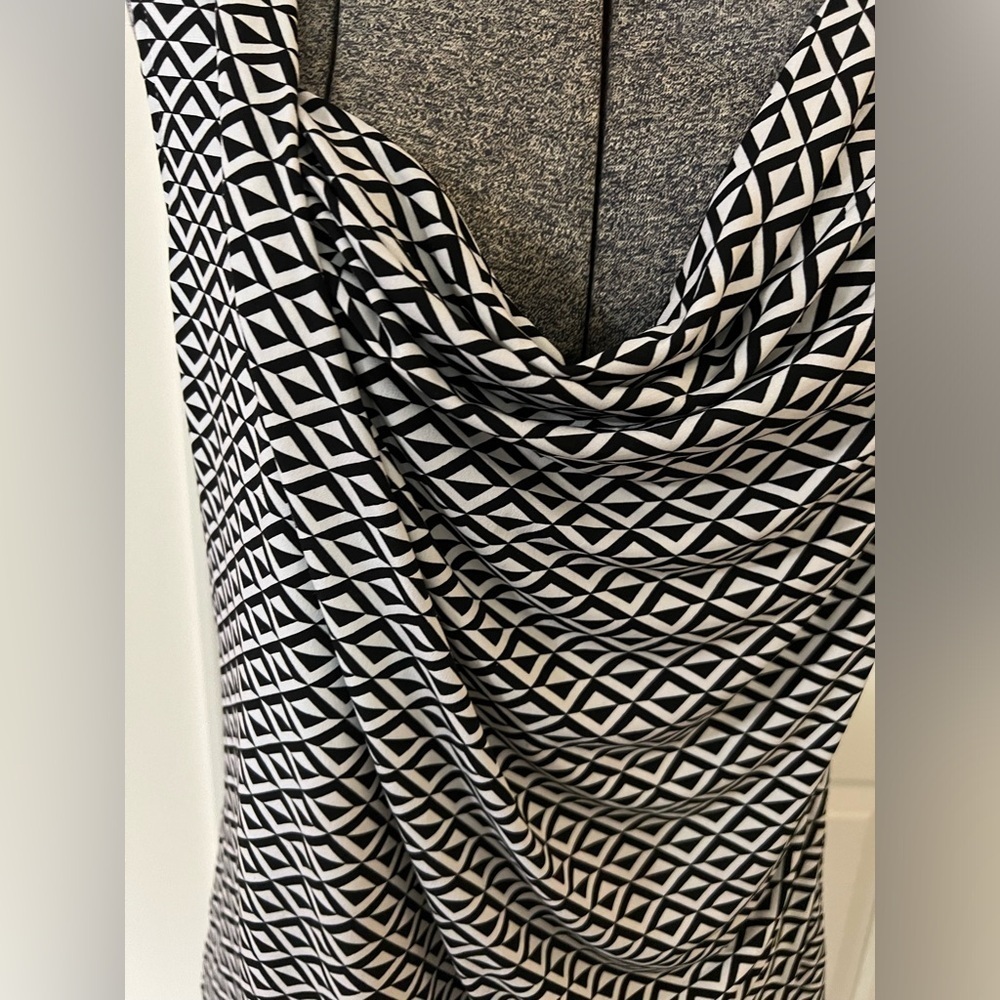 Ivanka Trump Sleeveless Blouse Top, Large - Picture 7 of 10
